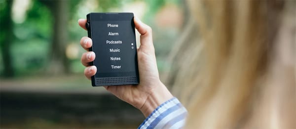 Performative minimalism